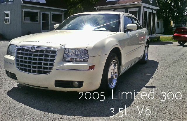 Chrysler 300 2005 photo 3