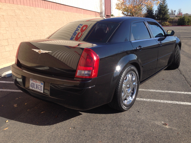 Chrysler 300 2005 photo 3