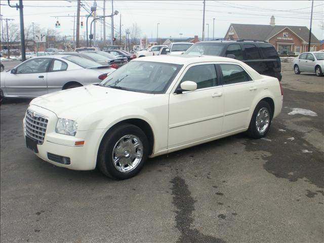 Chrysler 300 SLT 25 Sedan