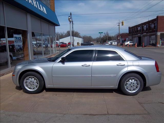 Chrysler 300 Base Sedan