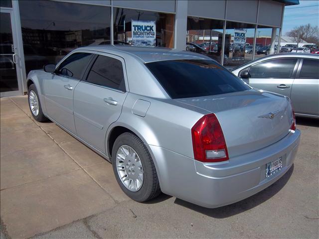 Chrysler 300 2005 photo 1