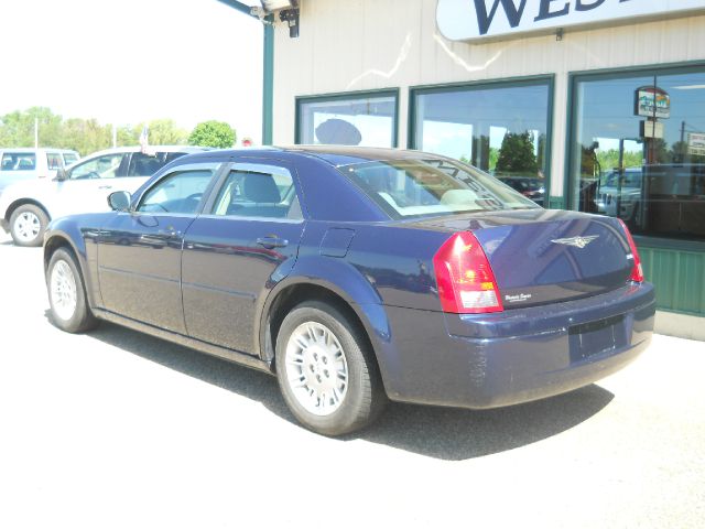 Chrysler 300 Base Sedan