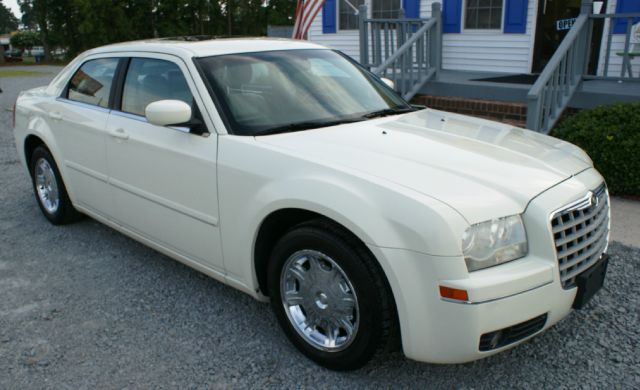 Chrysler 300 2005 photo 1