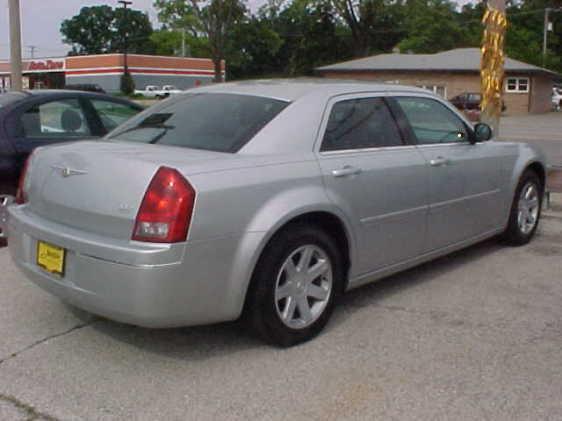 Chrysler 300 2005 photo 1