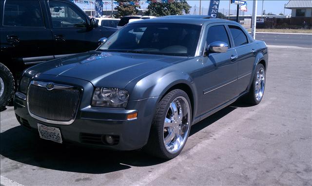 Chrysler 300 2005 photo 1