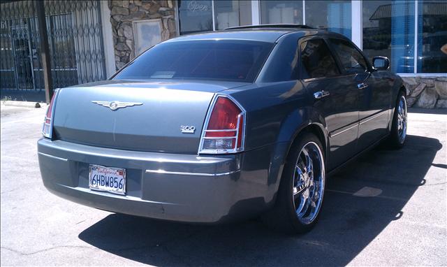 Chrysler 300 2005 photo 3