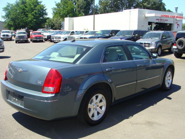 Chrysler 300 2005 photo 4