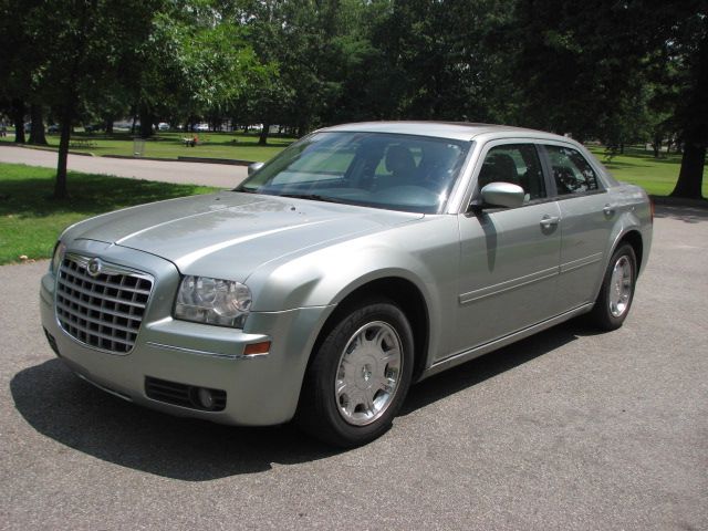 Chrysler 300 2005 photo 4