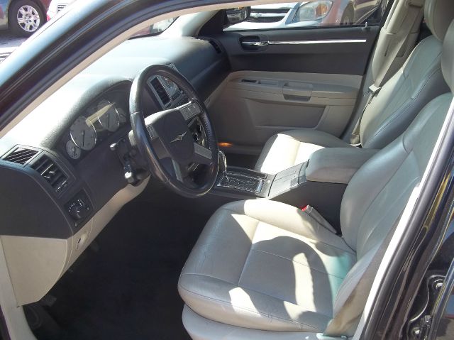 Chrysler 300 2005 photo 1