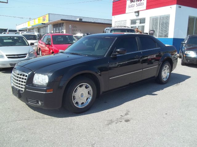 Chrysler 300 2005 photo 4