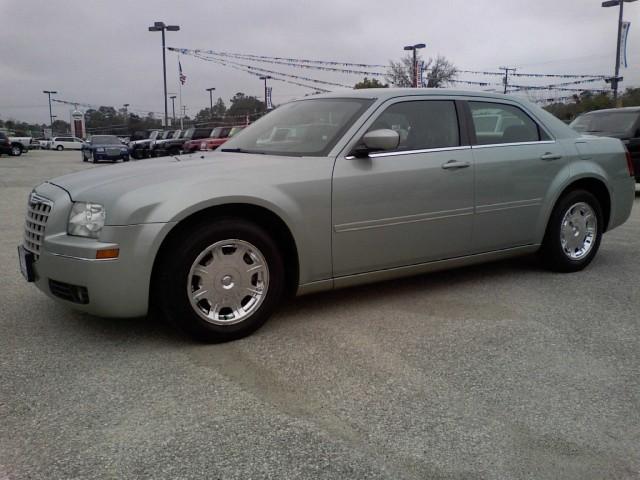 Chrysler 300 2005 photo 1