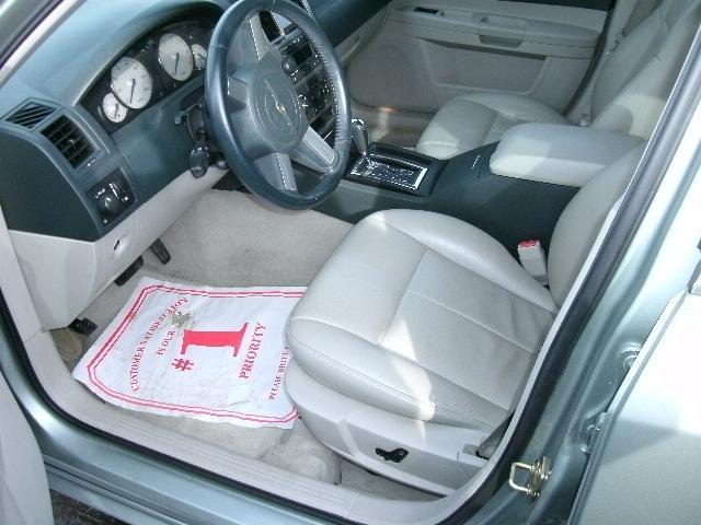 Chrysler 300 2005 photo 1