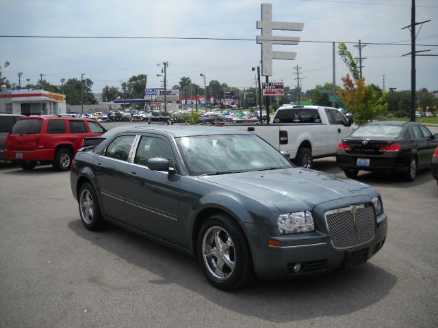 Chrysler 300 2005 photo 3