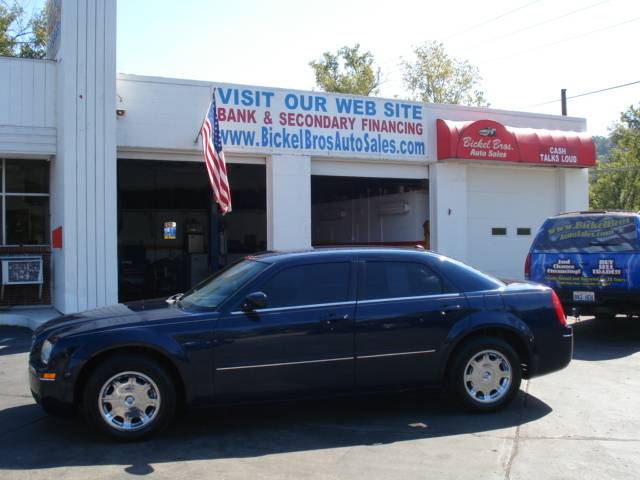 Chrysler 300 SLT 25 Sedan