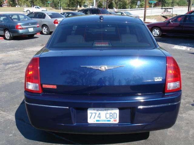 Chrysler 300 2005 photo 4