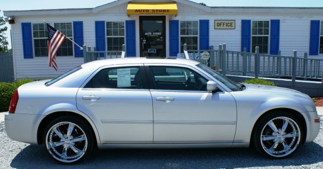 Chrysler 300 2006 photo 2