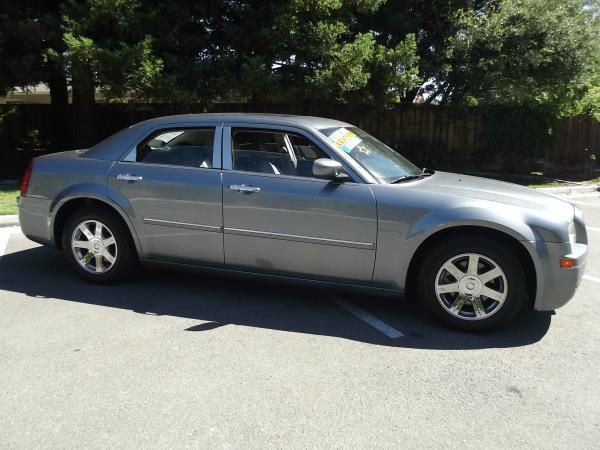 Chrysler 300 2006 photo 2