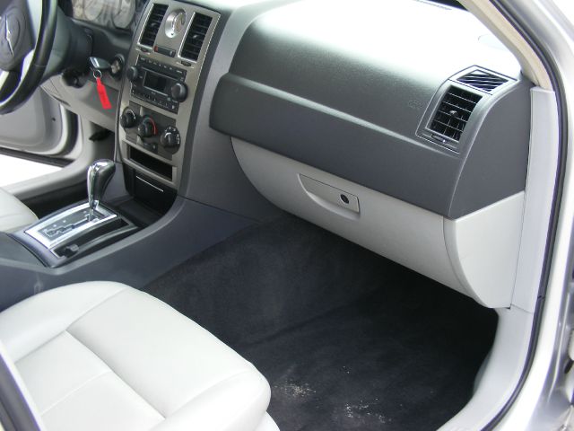 Chrysler 300 2006 photo 12