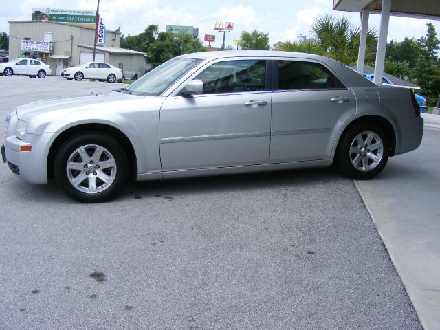 Chrysler 300 2006 photo 19