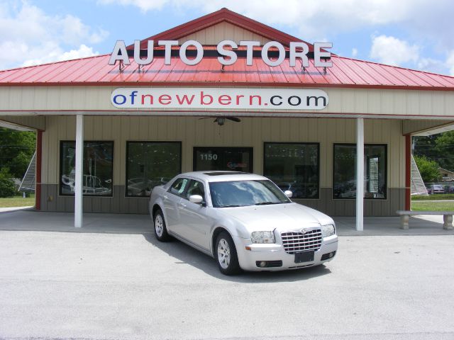 Chrysler 300 2006 photo 22