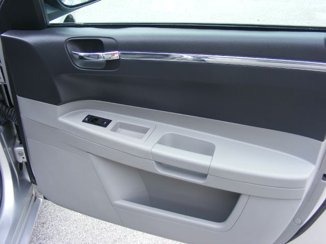 Chrysler 300 2006 photo 7