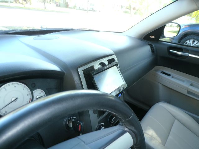 Chrysler 300 2006 photo 24