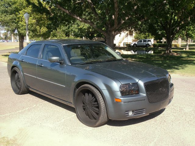 Chrysler 300 2006 photo 36