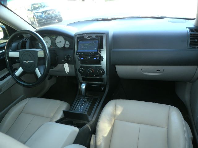 Chrysler 300 2006 photo 9