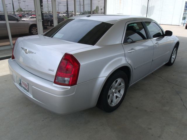 Chrysler 300 2006 photo 8