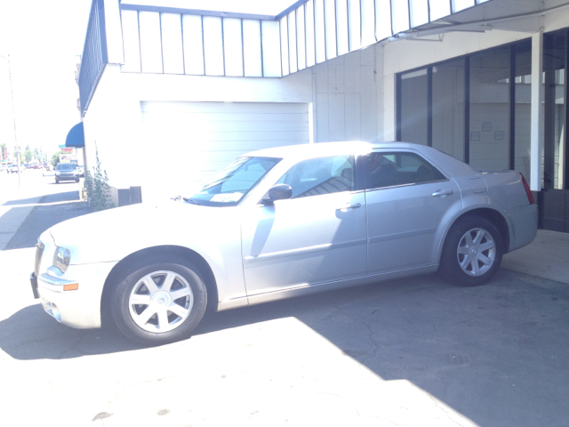 Chrysler 300 2006 photo 2