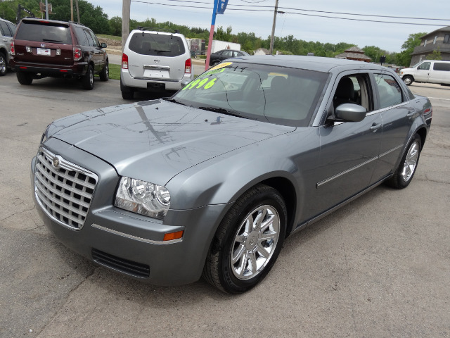 Chrysler 300 2006 photo 17