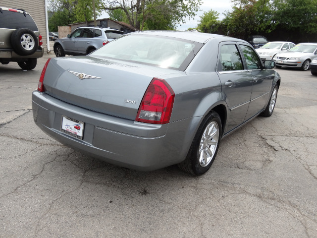 Chrysler 300 2006 photo 3