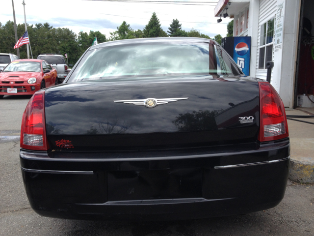 Chrysler 300 2006 photo 12