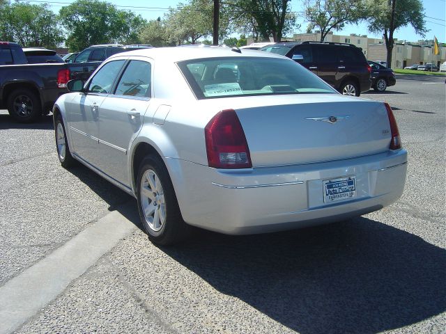 Chrysler 300 2006 photo 13