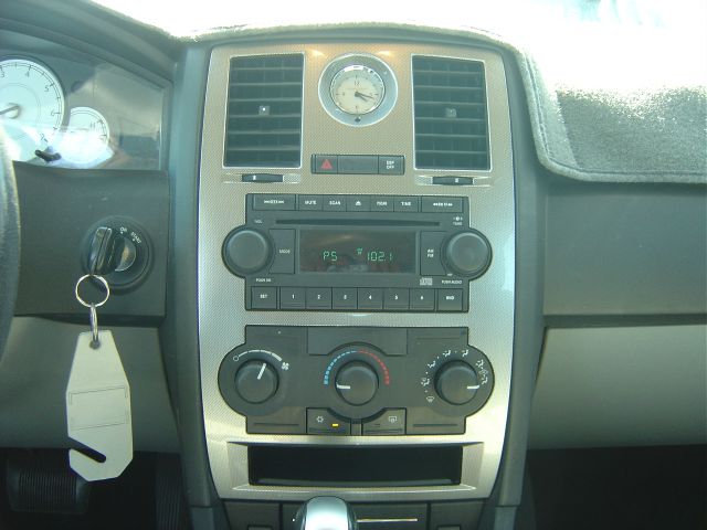 Chrysler 300 2006 photo 15