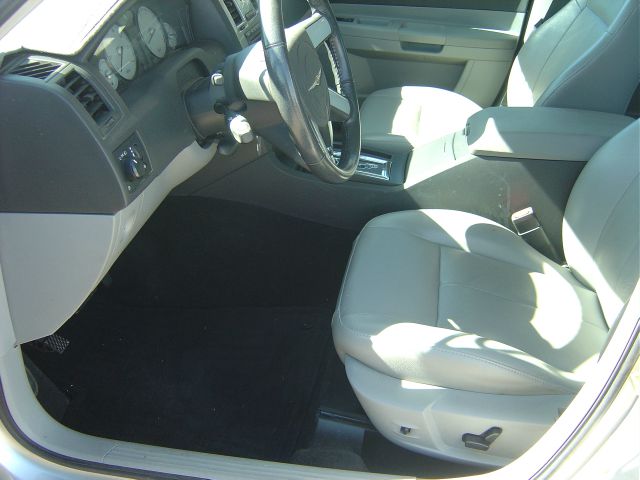 Chrysler 300 2006 photo 2