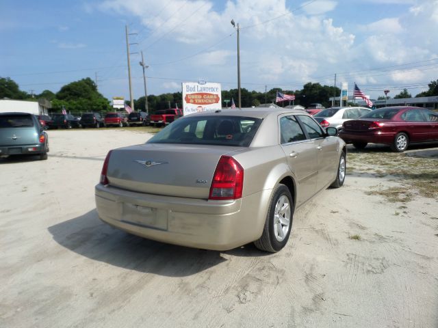 Chrysler 300 2006 photo 2