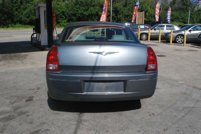 Chrysler 300 2006 photo 2