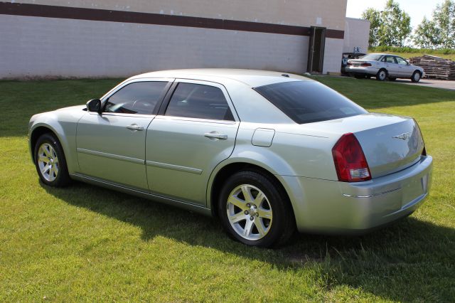 Chrysler 300 2006 photo 13