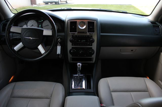 Chrysler 300 2006 photo 9