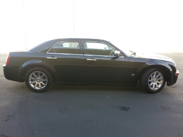 Chrysler 300 2006 photo 2