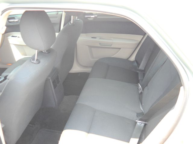 Chrysler 300 2006 photo 2