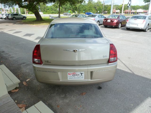 Chrysler 300 2006 photo 17