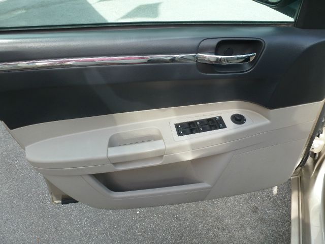 Chrysler 300 2006 photo 7