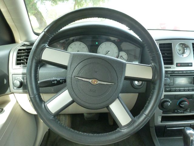 Chrysler 300 2006 photo 9