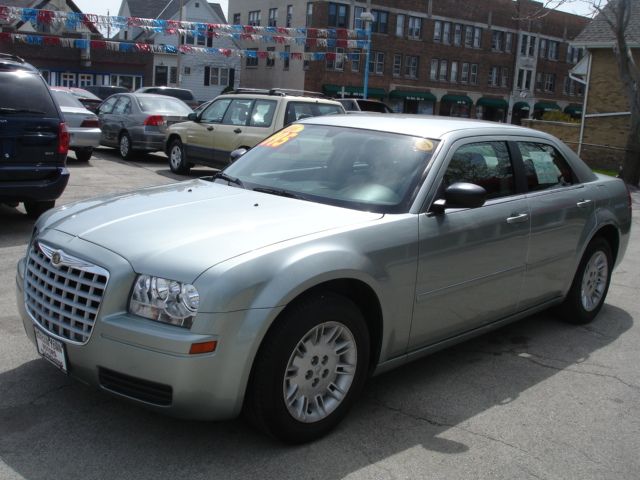 Chrysler 300 Base Sedan