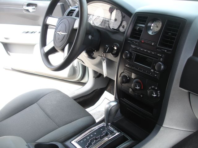 Chrysler 300 2006 photo 10