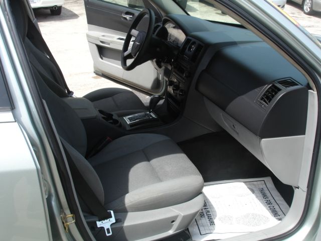 Chrysler 300 2006 photo 14