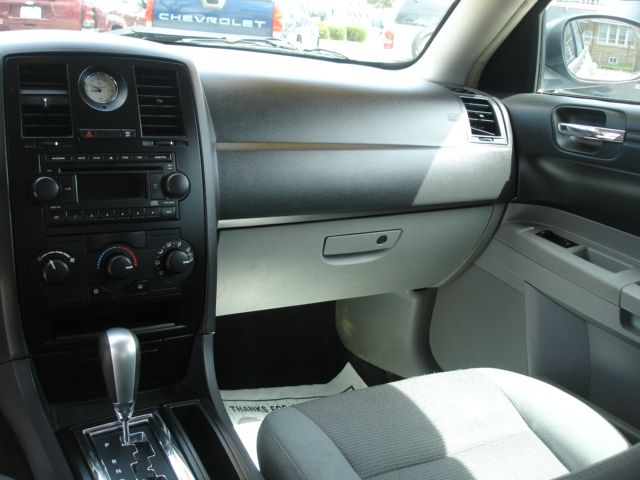 Chrysler 300 2006 photo 18