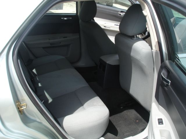 Chrysler 300 2006 photo 2